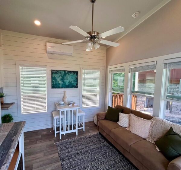 Tiny house - Image 2