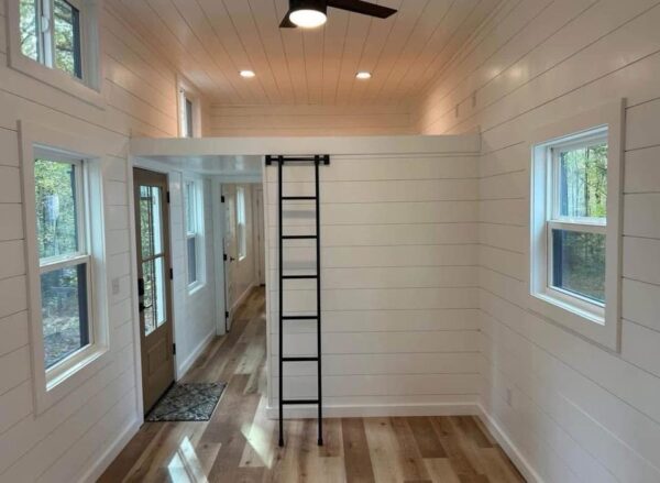 Luxury Tiny Home - Image 9