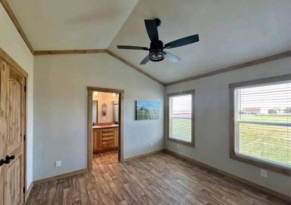 Platinum Cottages - HUD Series used 2018 model upgraded to 2022 - Image 11